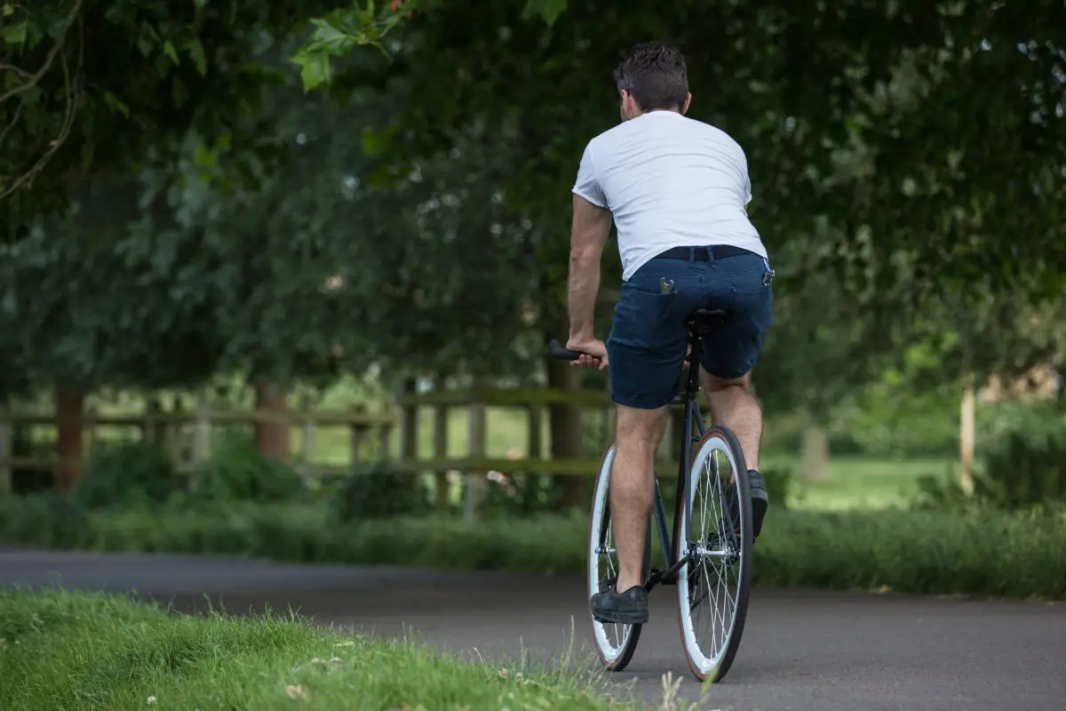 Nero Courier White Single Speed Bike - Image 3