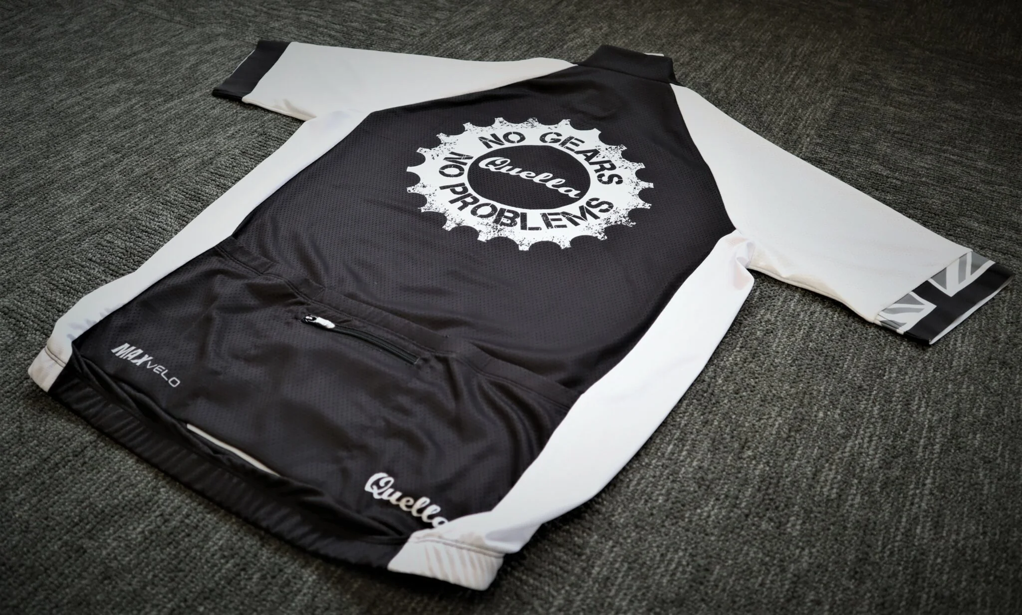 Quella 'No Gears, No Problems' Short Sleeve Cycling Jersey - Image 3