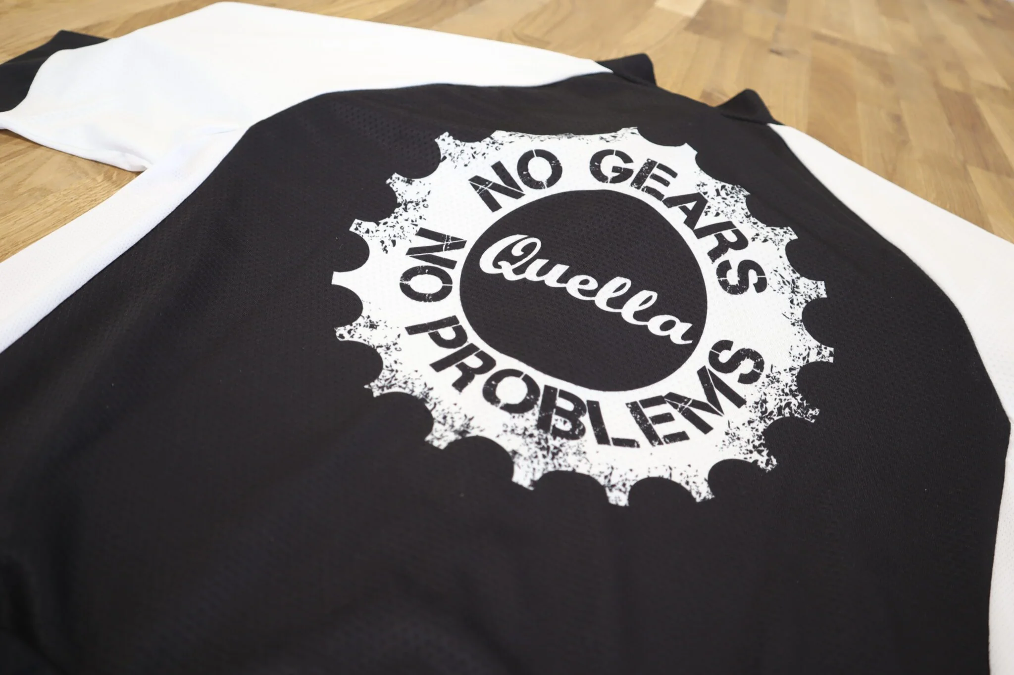 Quella 'No Gears, No Problems' Short Sleeve Cycling Jersey - Image 6