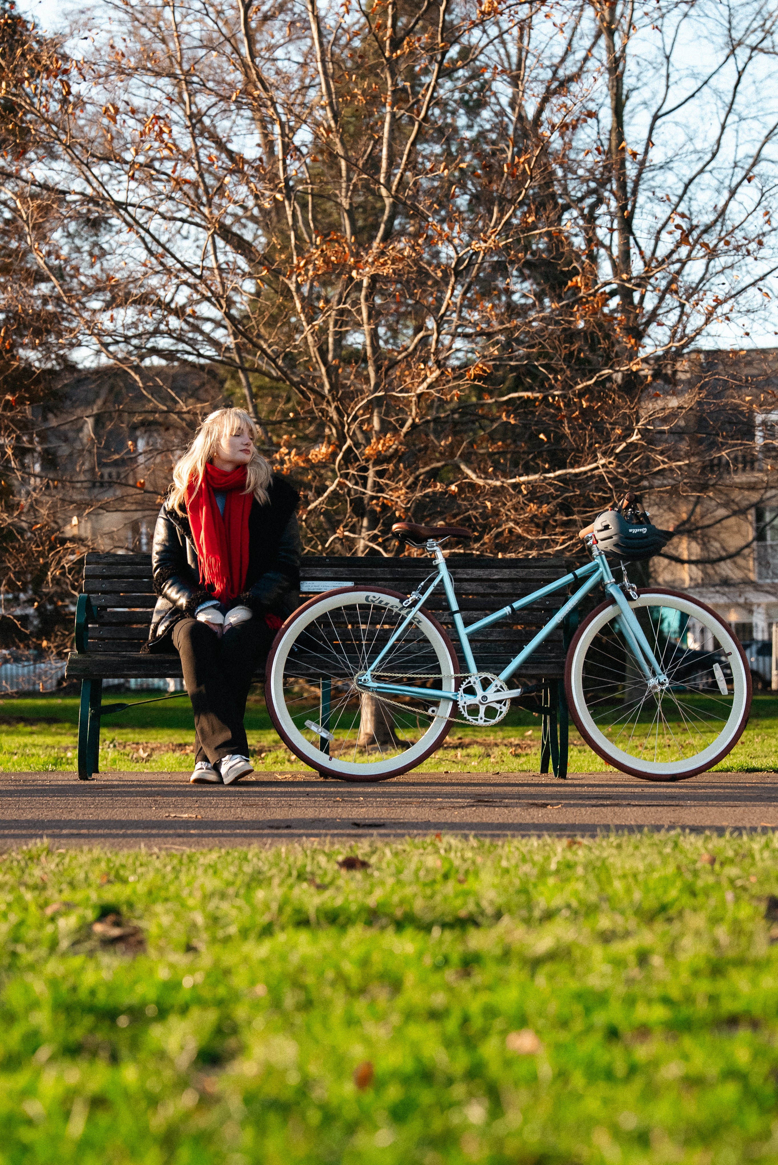 Varsity Cambridge Classic Step-Through Electric Bicycle - Image 4