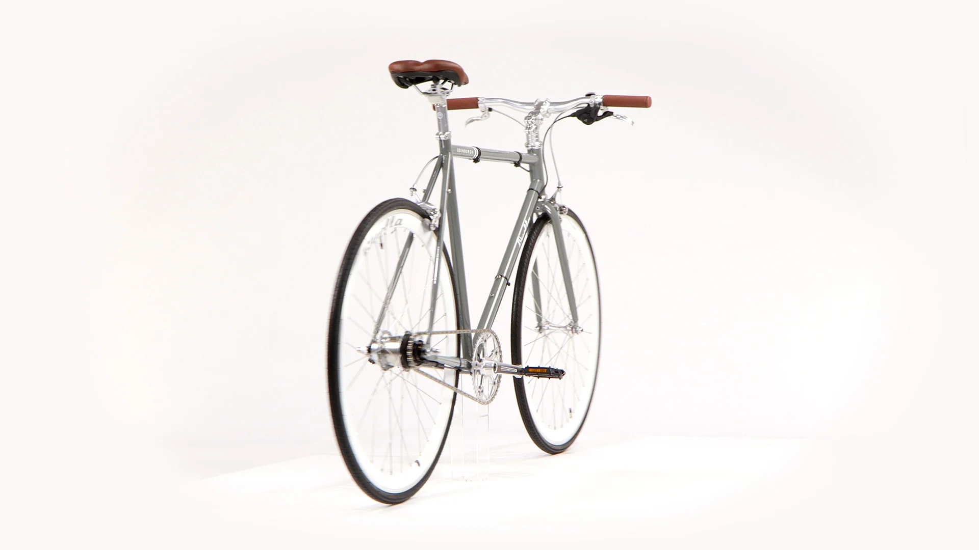 Varsity Edinburgh Classic Geared Bicycle - Image 30