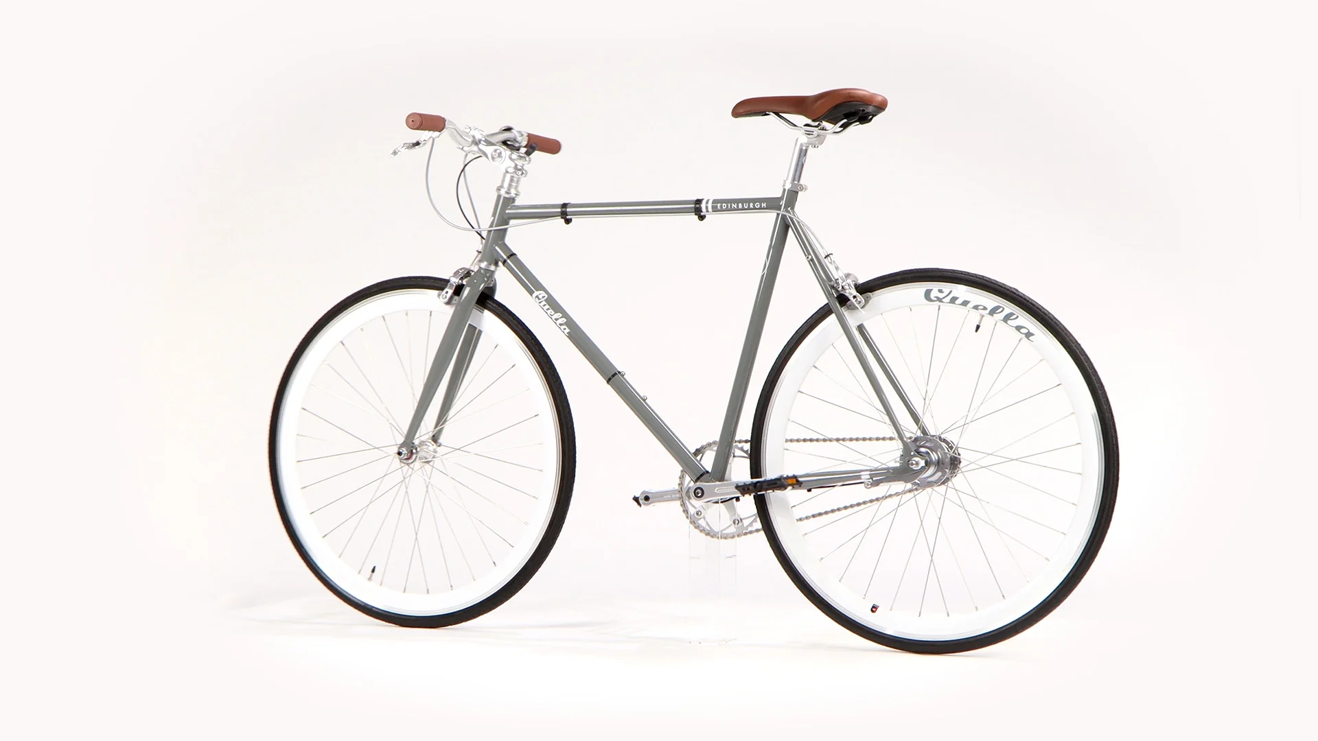 Varsity Edinburgh Classic Geared Bicycle - Image 47